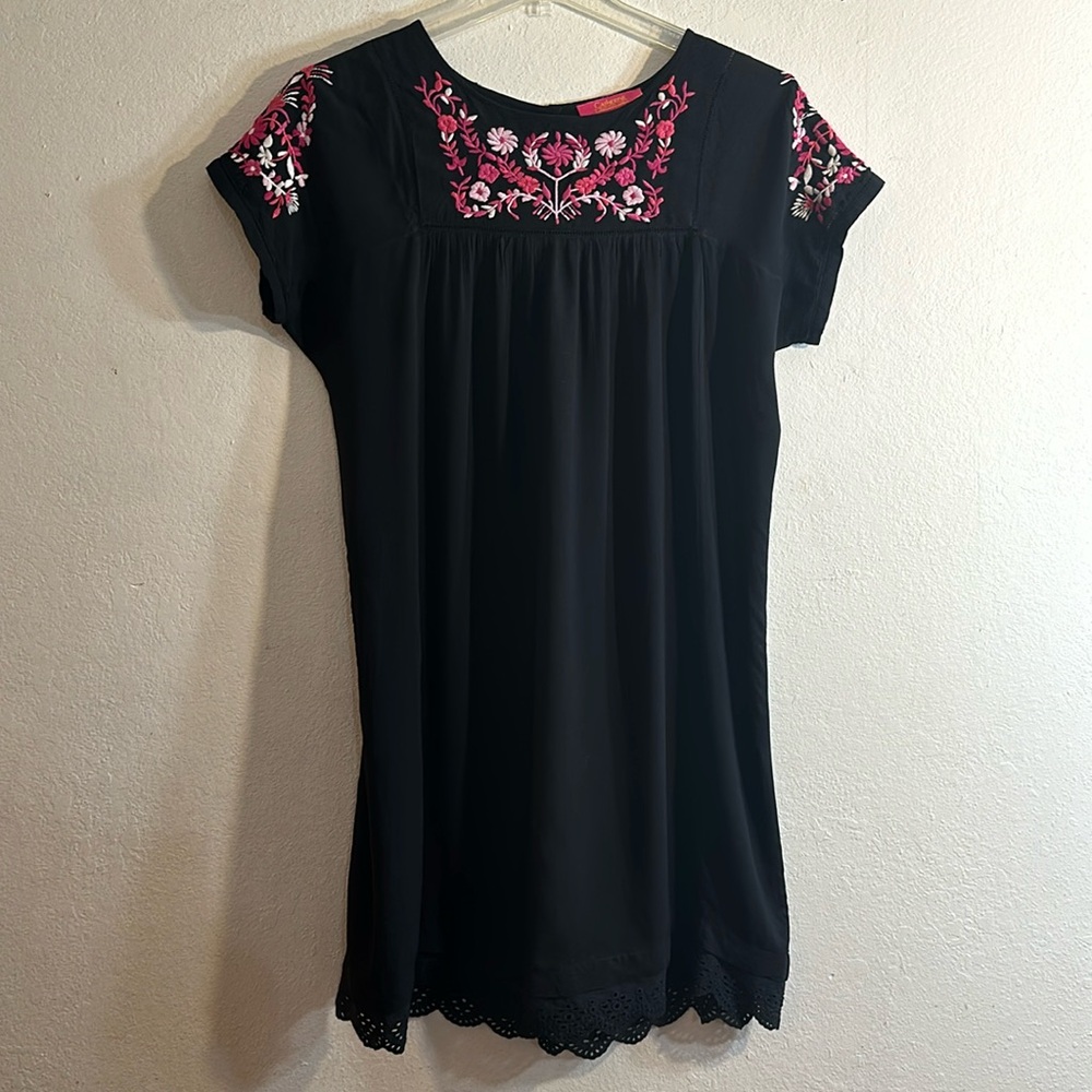 knee length black pink dress with beautiful floral detail, bottom lace detail